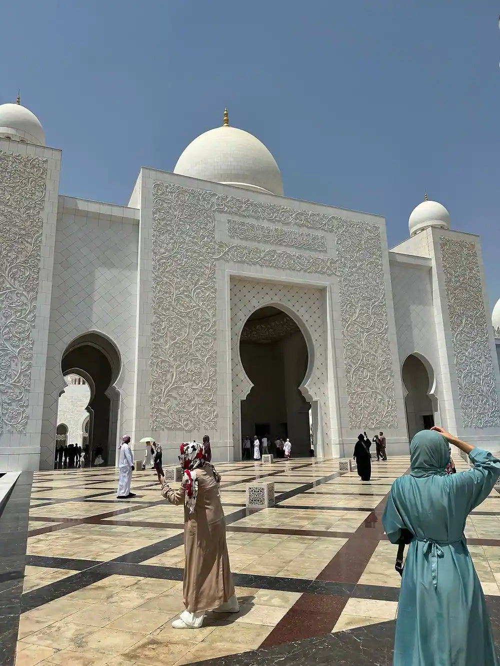 From Dubai: Privat bytur i Abu Dhabi til Den store moskeen og Heritage Village-tur