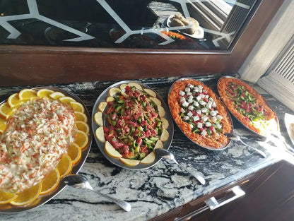 From El Gouna: Luxe Cruise naar Orange Bay in Hurghada met Lunch