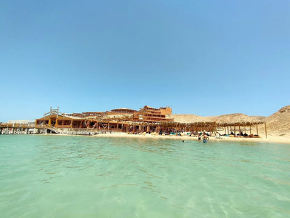 From El Gouna: Luxe Cruise naar Orange Bay in Hurghada met Lunch