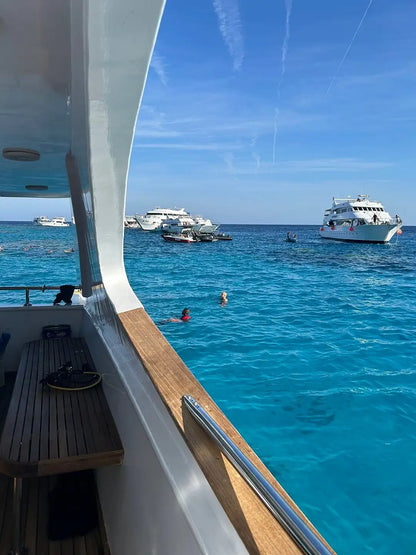 From El Gouna: Luxe Cruise naar Orange Bay in Hurghada met Lunch