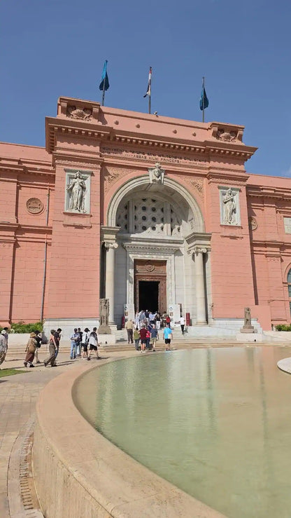 From フルガダ：バンで行くカイロ終日アドベンチャー