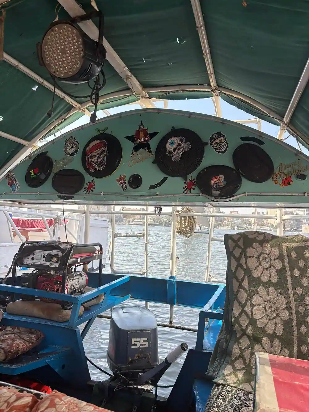 From フルガダ：バンで行くカイロ終日アドベンチャー