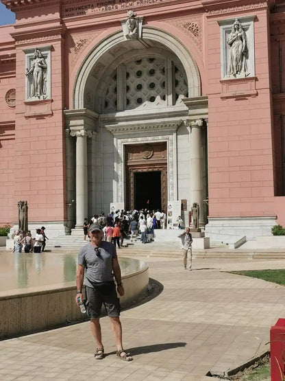 From フルガダ：バンで行くカイロ終日アドベンチャー