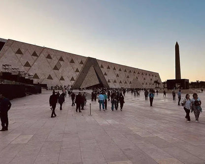 From Hurghada: Full-Day Cairo Guided Tour by Bus to Pyramids of Giza