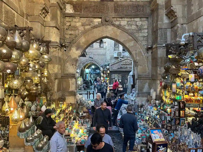 From Hurgada: tour guiado de día completo a El Cairo en vuelo
