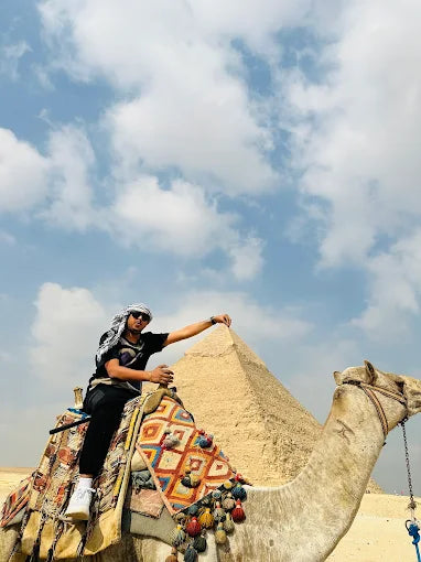 From Hurgada: tour guiado de día completo a El Cairo en vuelo