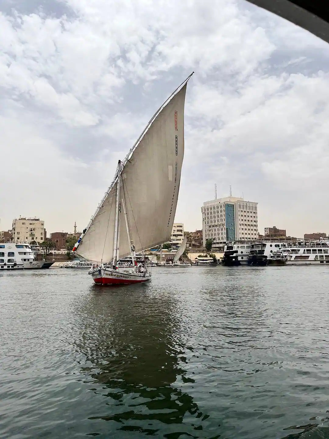 Dari Hurghada: Tur Berpemandu Lembah Para Raja, Hatshepsut, dan Karnak dengan Makan Siang