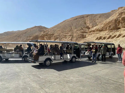 Dari Hurghada: Tur Berpemandu Lembah Para Raja, Hatshepsut, dan Karnak dengan Makan Siang