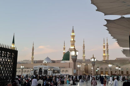 Madinah: Halve Dag Ziyarat Tour met een lokale gids