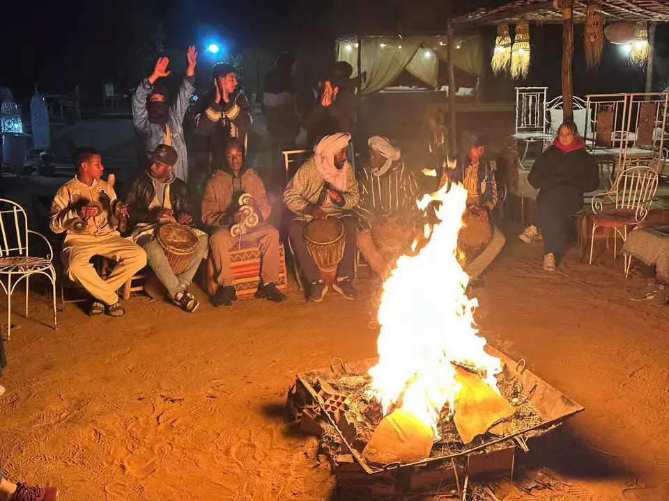 From Marrakech: 2-dagers tur til Sahara-ørkenen – Ouarzazate, Merzouga til Fes