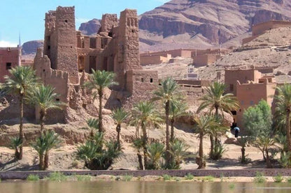 Från Marrakech: 2-dagars lyxtur till Zagoraöknen