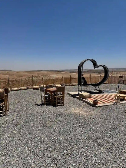 From Marrakech: giro in quad nel deserto di Agafay, giro in cammello e gita in piscina con pranzo