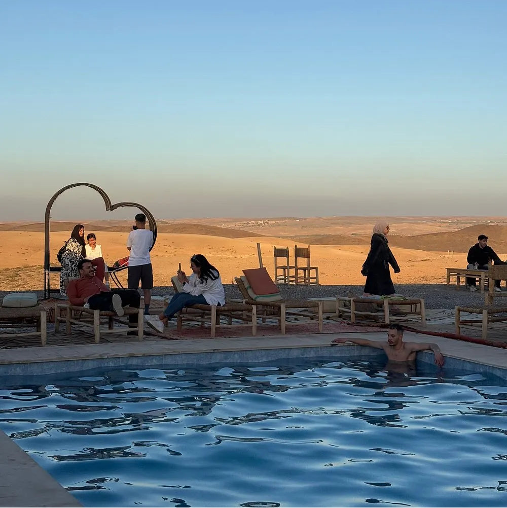 From Marrakech: giro in quad nel deserto di Agafay, giro in cammello e gita in piscina con pranzo