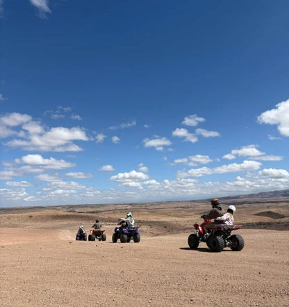 From Marrakech: giro in quad nel deserto di Agafay, giro in cammello e gita in piscina con pranzo
