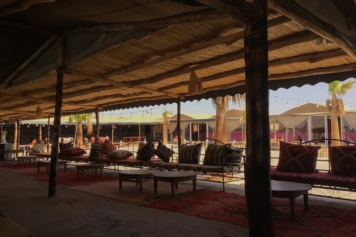 From Marrakech: giro in quad nel deserto di Agafay, giro in cammello e gita in piscina con pranzo