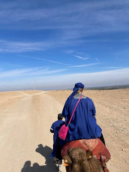From Marrakech: giro in cammello al tramonto nel deserto di Agafay