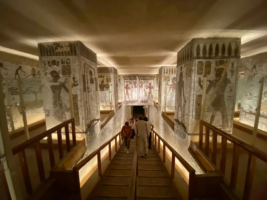From Safaga: Geführte Luxor-Tour zum Tal der Könige und Karnak mit Mittagessen