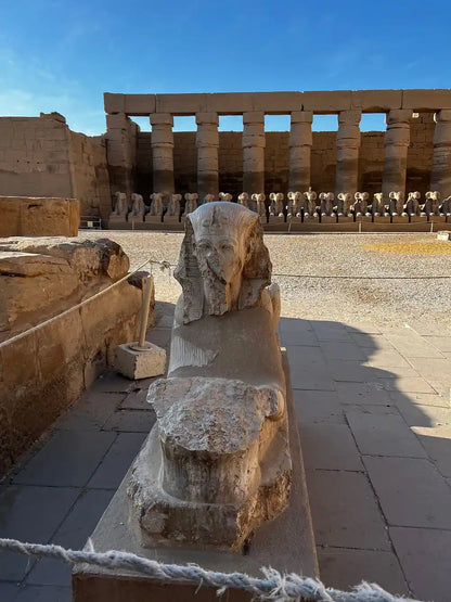 De Sharm El-Sheikh: Excursão de Dia Inteiro a Luxor de Avião