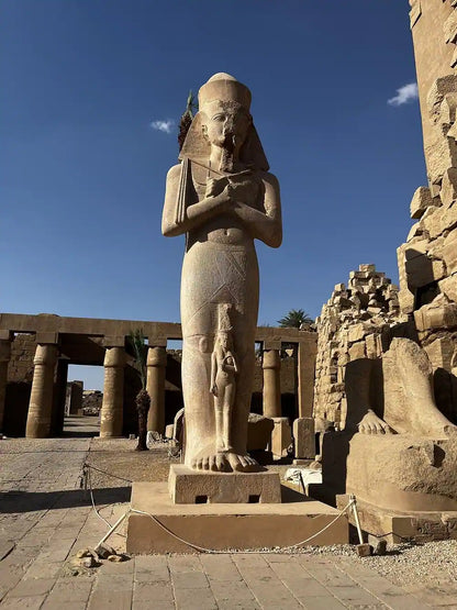 De Sharm El-Sheikh: Excursão de Dia Inteiro a Luxor de Avião