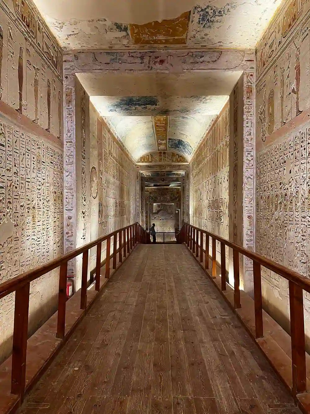 De Sharm El-Sheikh: Excursão de Dia Inteiro a Luxor de Avião