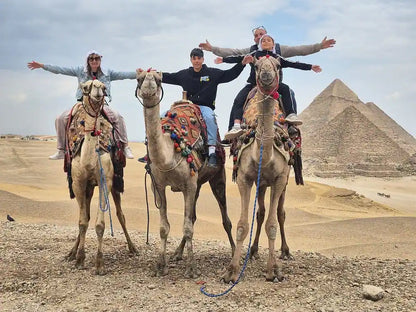 From Sharm El Sheikh: Całodniowa przygoda w Kairze autobusem