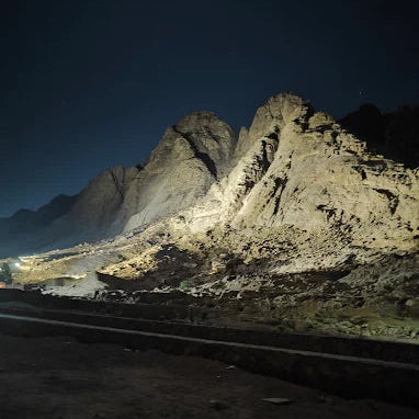 从沙姆出发：摩西山徒步旅行、日出和修道院参观