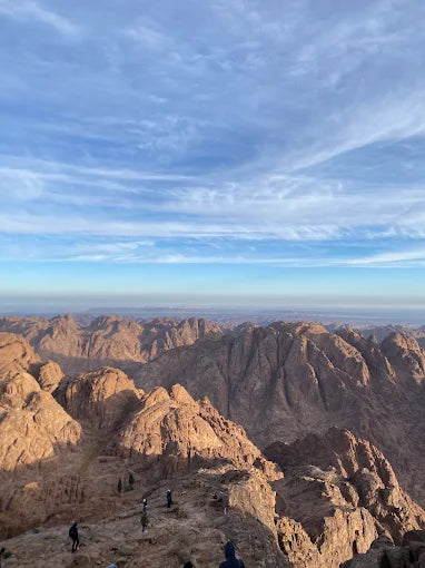 从沙姆出发：摩西山徒步旅行、日出和修道院参观