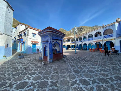 From Tanger : excursion guidée d’une journée à Chefchaouen et Tétouan