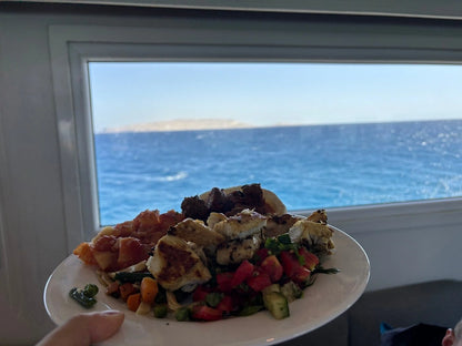 Fra El Gouna: MV Tala Private Yacht Dagstur eller Overnatting