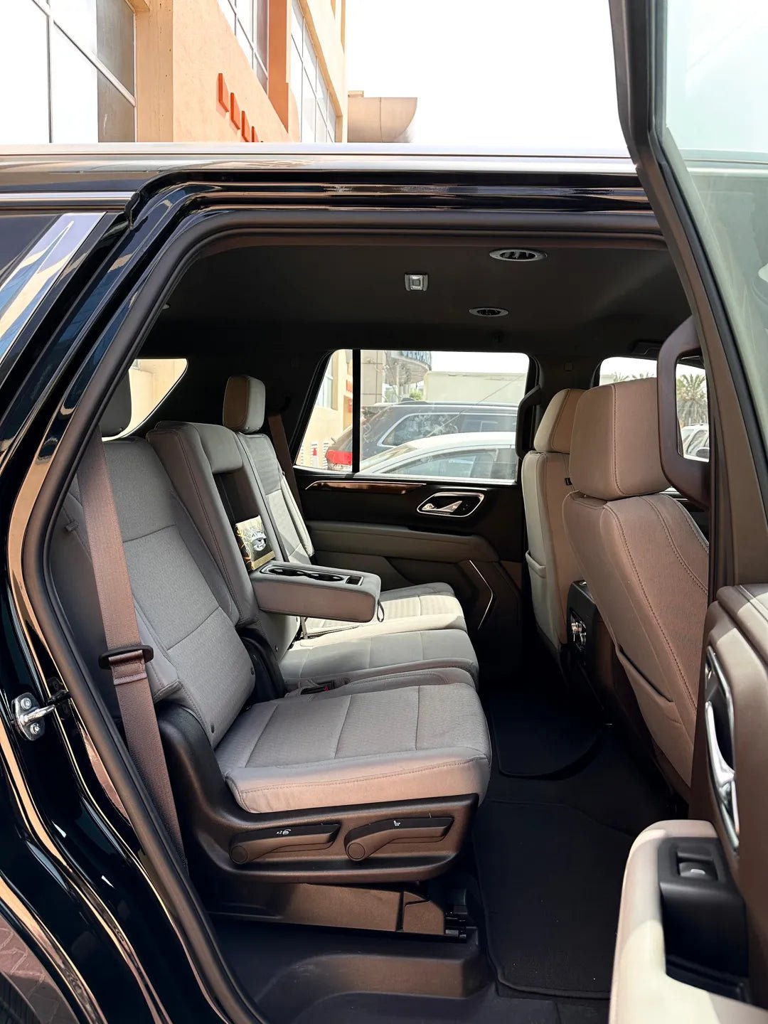 Doha: Aluguel de carro particular GMC Yukon com motorista