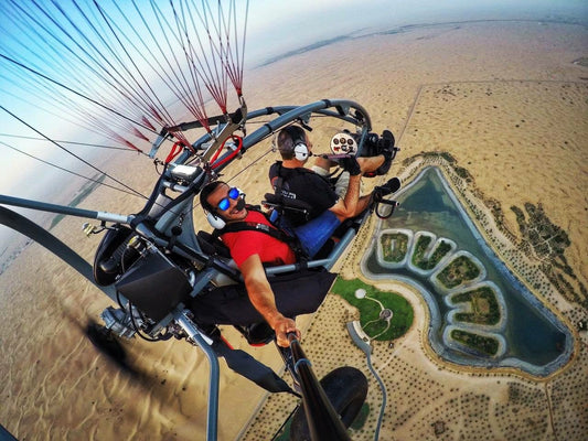 Dubai: deserto de paramotor visto de cima