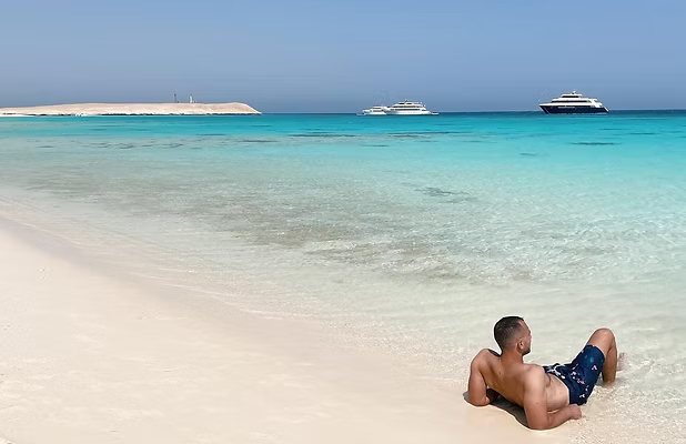 Hurghada: Experiență privată cu barcă rapidă pentru observarea delfinilor
