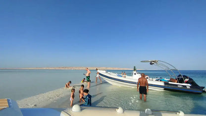 Hurghada: Experiență privată cu barcă rapidă pentru observarea delfinilor