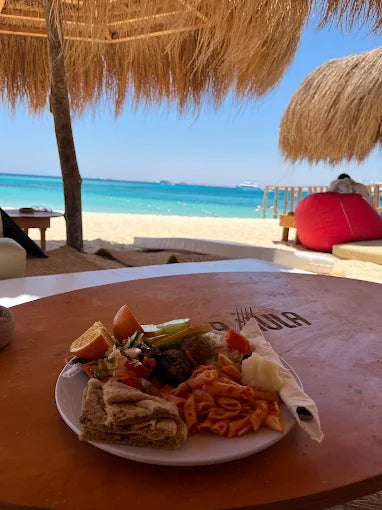 الغردقة: رحلة إلى جزيرة هولا هولا على مركب مع الغطس والغداء