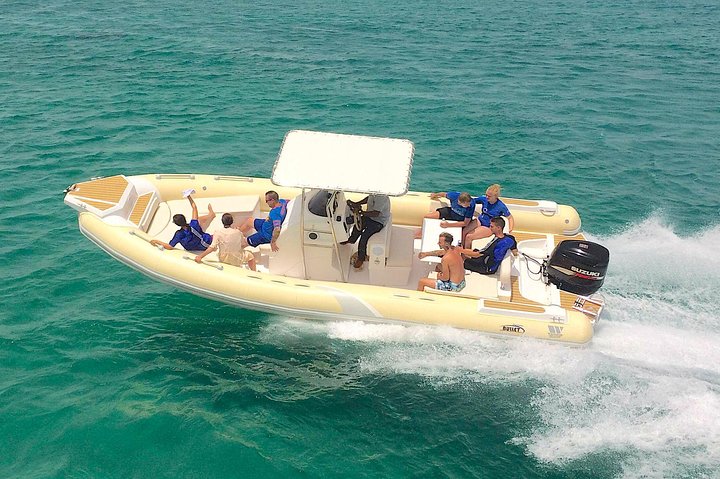 Hurghada: Excursie pe Insula Orange Bay cu barcă privată de mare viteză