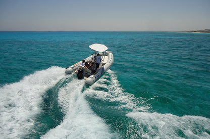 Hurghada: Excursie pe Insula Orange Bay cu barcă privată de mare viteză