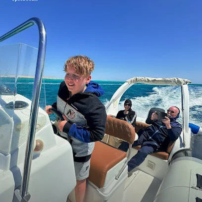 Hurghada: Excursie pe Insula Orange Bay cu barcă privată de mare viteză