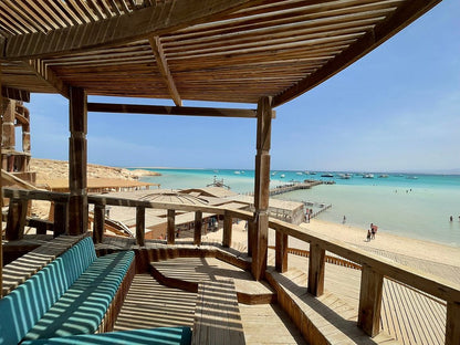 Hurghada: Orange Bay and Snorkeling Cruise Tour with Lunch