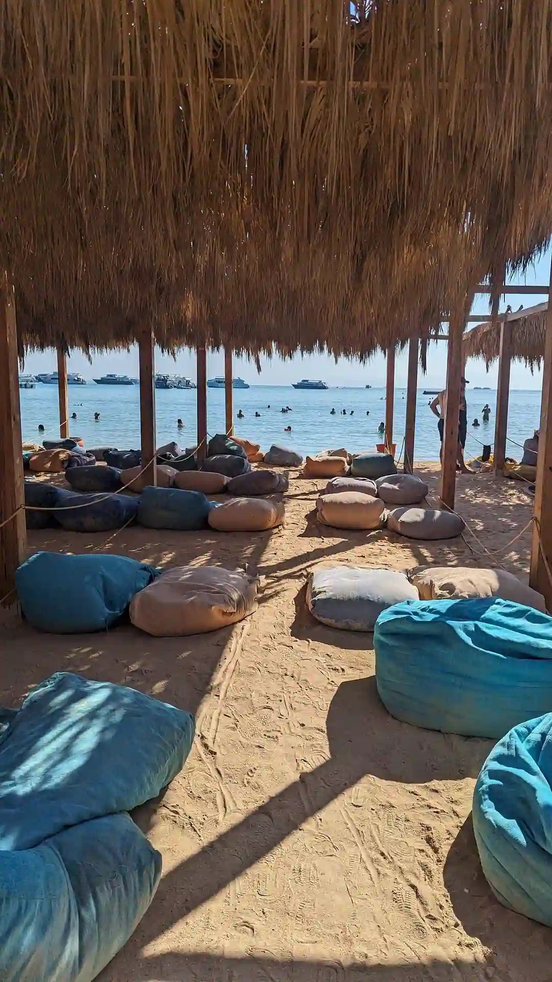 Hurghada: Passeio de iate à Ilha Orange com almoço, esportes aquáticos e transfer