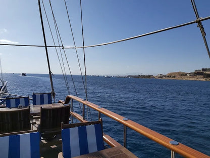 Hurghada: Gita in Barca a Vela dei Pirati con Snorkeling, Visita a Orange Bay e Pranzo