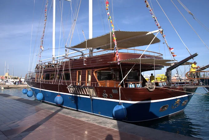 Hurghada: Gita in Barca a Vela dei Pirati con Snorkeling, Visita a Orange Bay e Pranzo