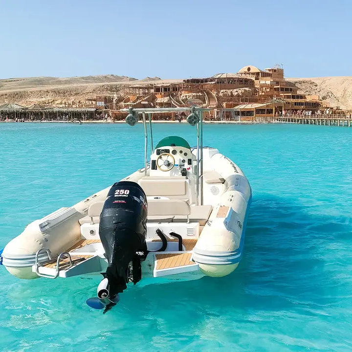 Hurghada: Excursie pe Insula Orange Bay cu barcă privată de mare viteză