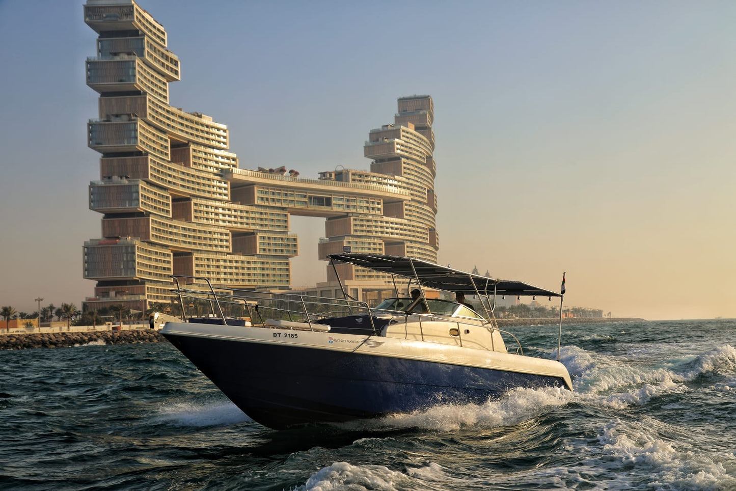 Dubai: Private Boat Cruising Tour