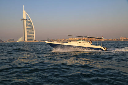 Dubai: Private Boat Cruising Tour