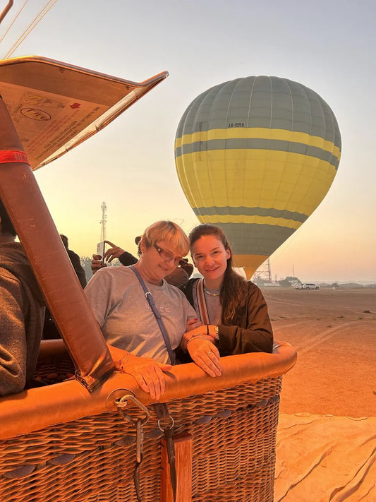 Dubai: experiência mágica em balão de ar quente com traslados, bebidas e lanches