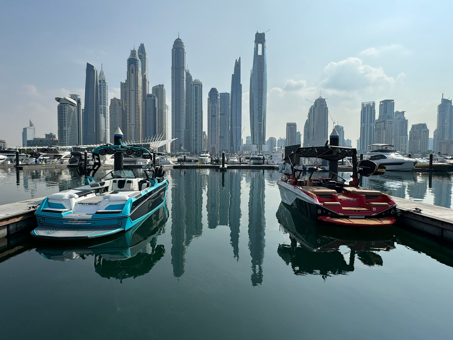 Dubai: Wake Boarding or Wake Surfing Experience in Dubai Harbour Marina