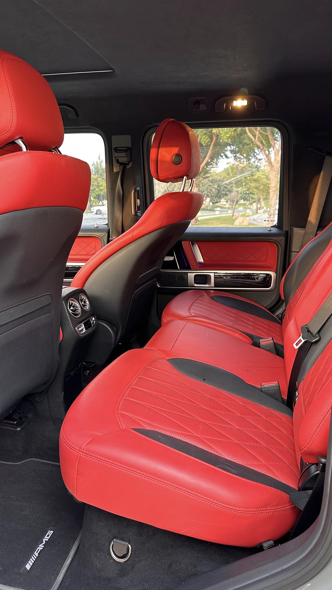 Doha: noleggio auto privata Mercedes Classe G G63 con autista