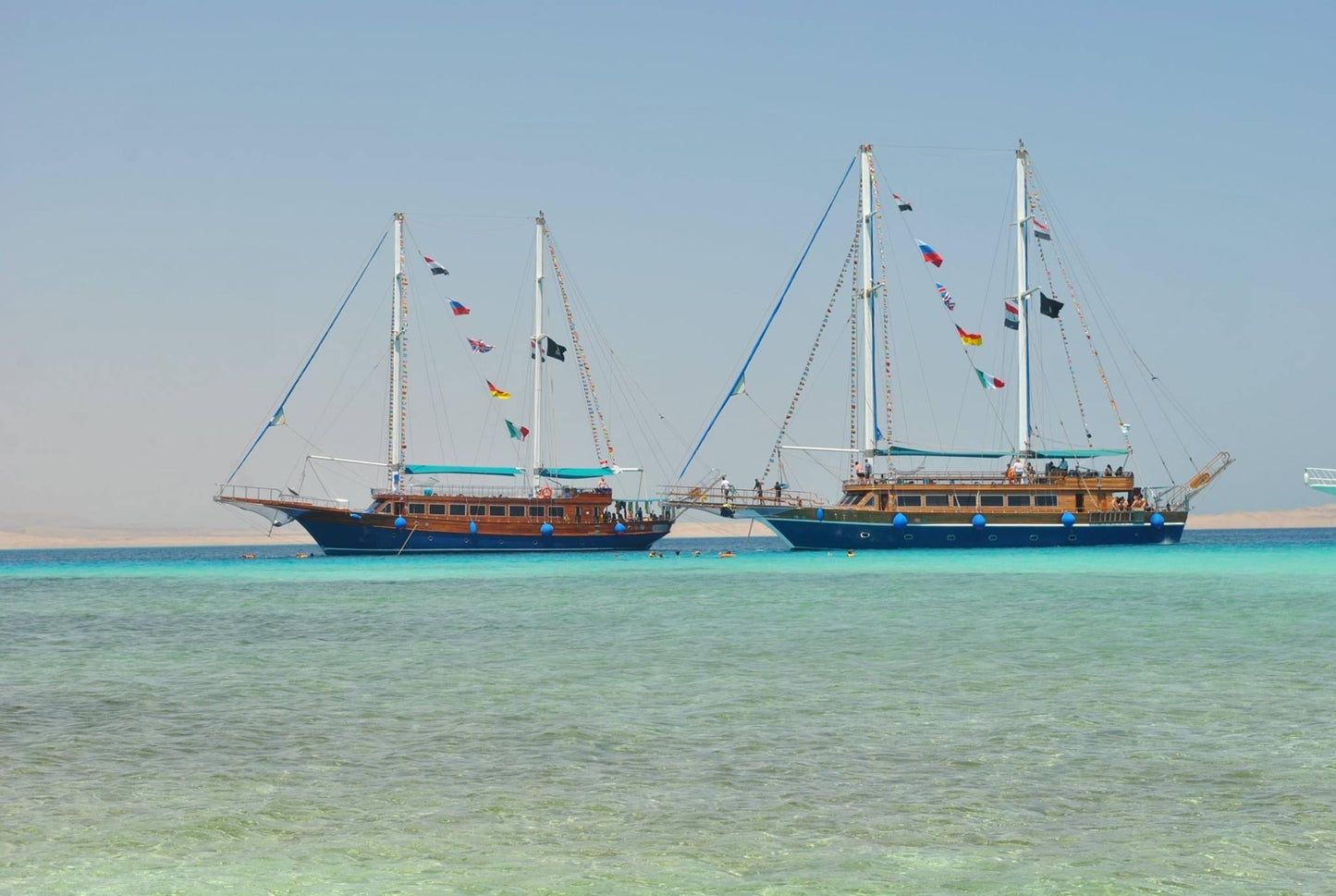 Sharm El Sheikh: Piraten-Segelboot mit Mittagsbuffet