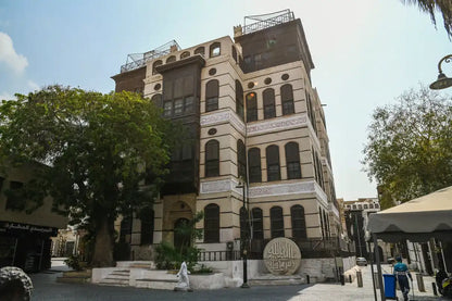 Jeddah: Old Town and City Highlights Guided Tour