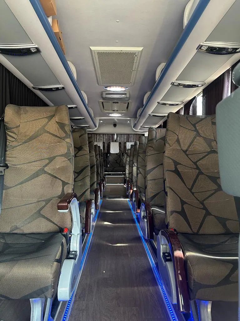 Doha : location de bus privé Kinglong Coach avec chauffeur